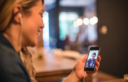 Appel vidéo facile avec Chatspin pour tous les adultes