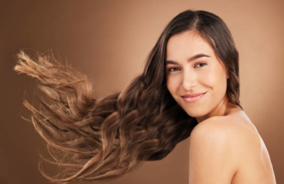 Cheveux : L importance de l hydratation et des soins adaptés